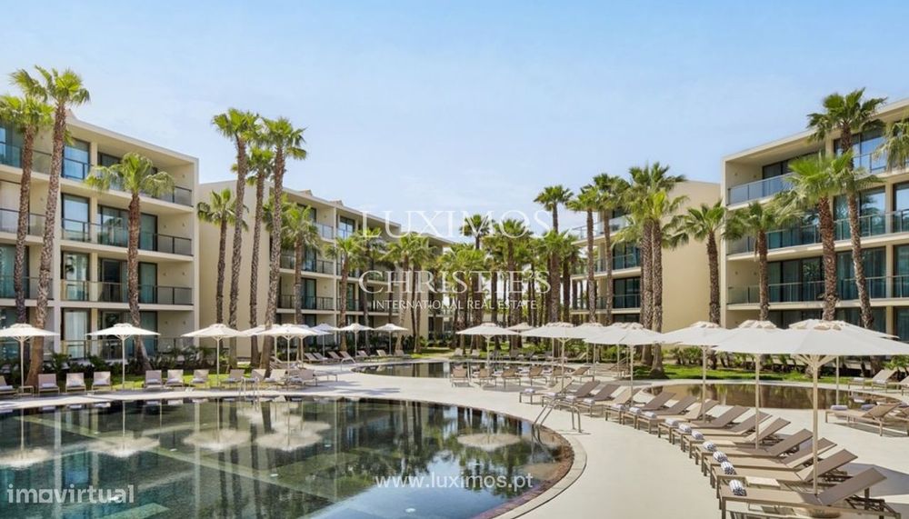 Apartamento T1+1 à venda em branded residence nos Salgados, Algarve
