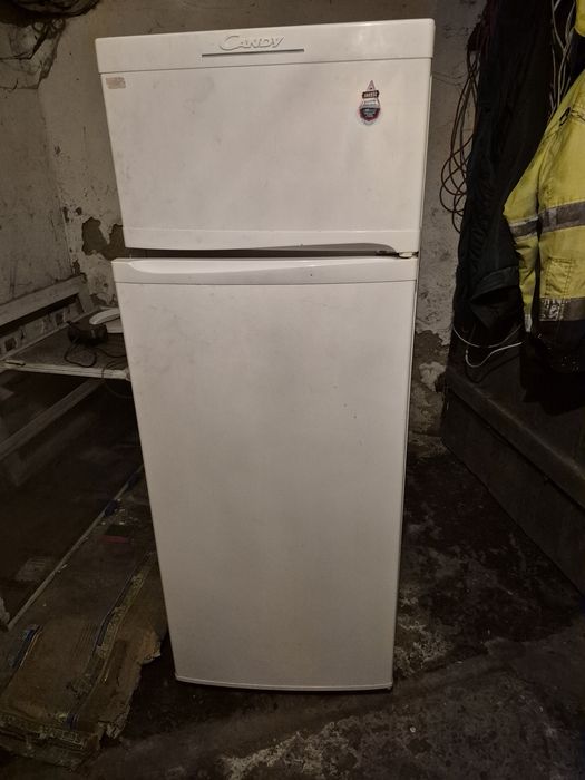 Lodówka Candy uszkodzona