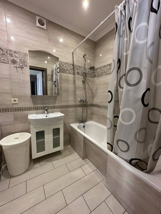 Оренда  !  Кватира у центрі !Переиоги  119 а