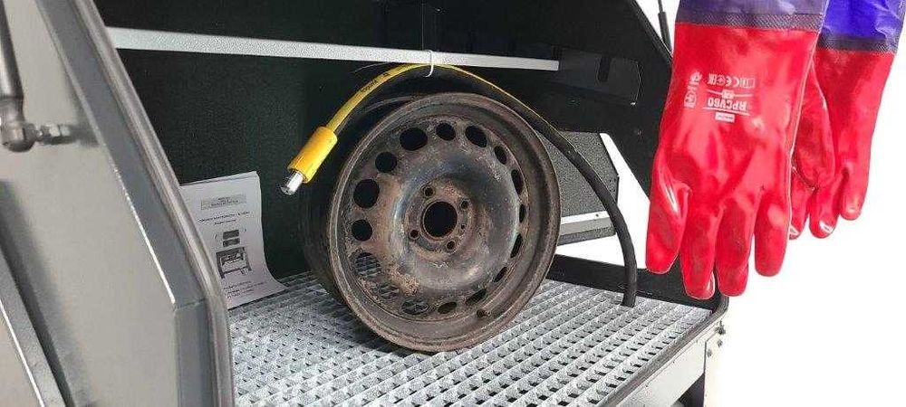 Piaskarka kabinowa PK520E inżektorowa