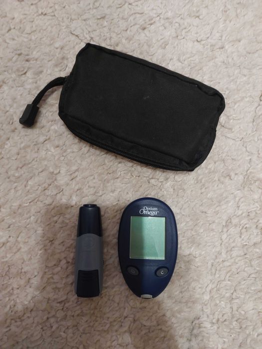 Glukometr Optium Omega