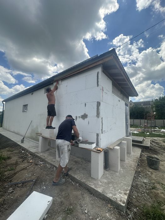 Установка окон. Крыши. Утепление домов. Кладка. Все по стройке.