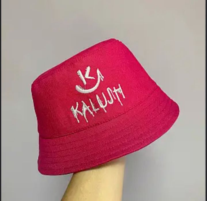 (нова) панама калуш з підписом