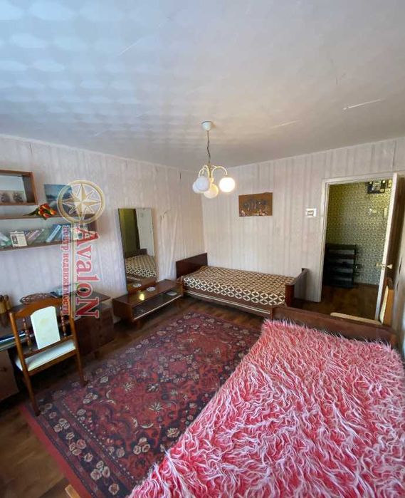 Продам просторную 3-х комнатную квартиру на посёлке Котовского .