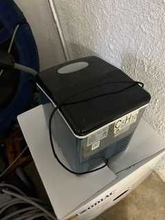 Máquina para fazer gelo NUNCA USADA