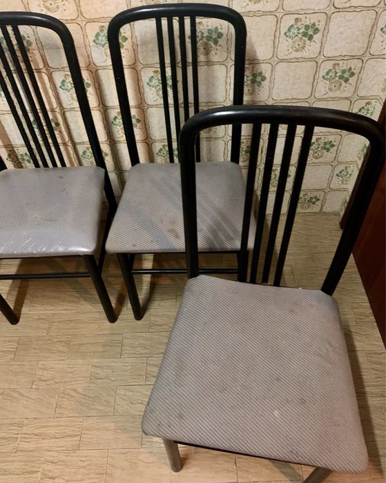 Conjunto seis cadeiras com assento estofado