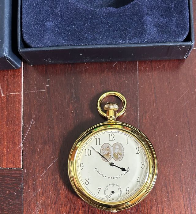 [Avariado] vintage novo quartzo dourado relógio "Einheit Macht Stark"