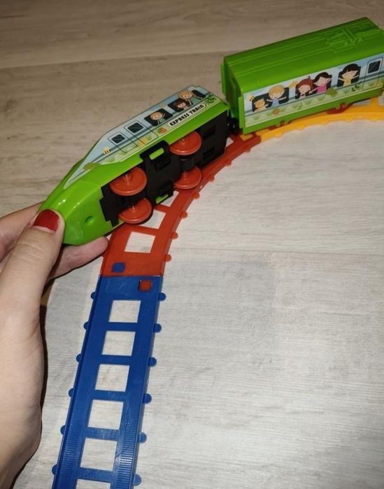 Дві залізні дороги поїзд залізна дорога поїзд потяг рейси