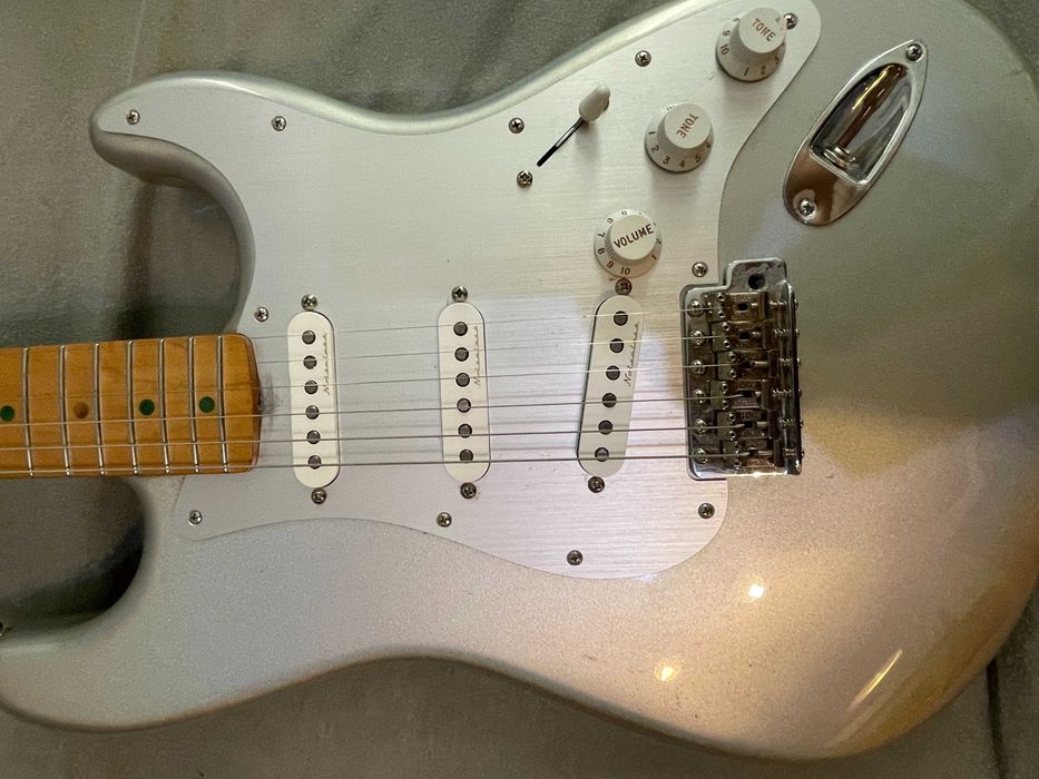 Gitara elektryczna Fender Artist H.E.R. Stratocaster MN CHRM GLW