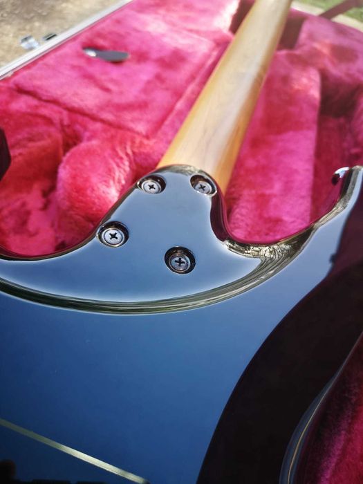 Ibanez AZ2204-BK Prestige com Antiquity II & Lollar Imperial pickups