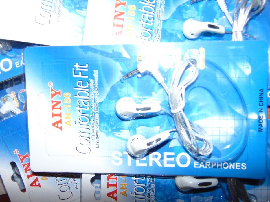 Auriculares auscultadores Brancos Stereo phones AINY NOVO