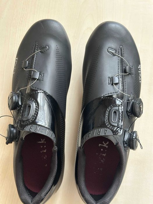 шосейні велотуфлі fizik r3 aria 42 розмір