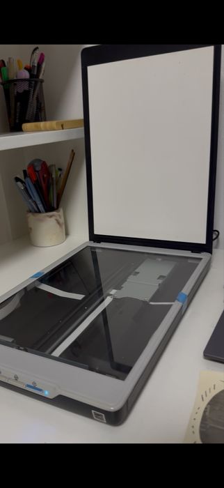 Планшетний сканер Epson Perfection V19