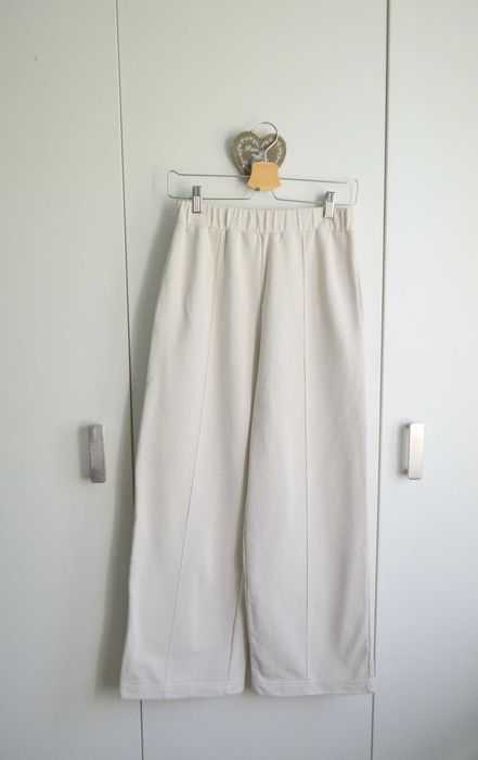 Saintby Poland spodnie szerokie nogawki | BEŻ Gumka w pasie | Comfy & Chic