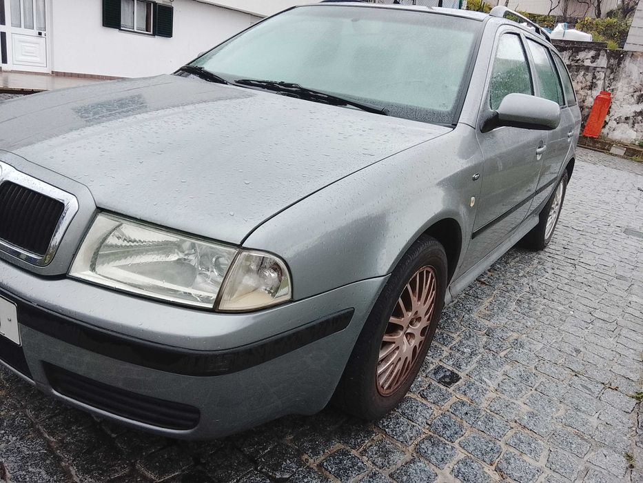Skoda Octavia 1.6 gasolina