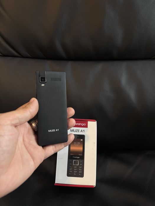 Кнопочний телефон prestigio muze a1