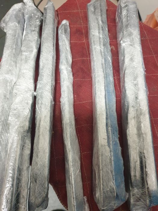 Свинець чистий у саморобних відливках