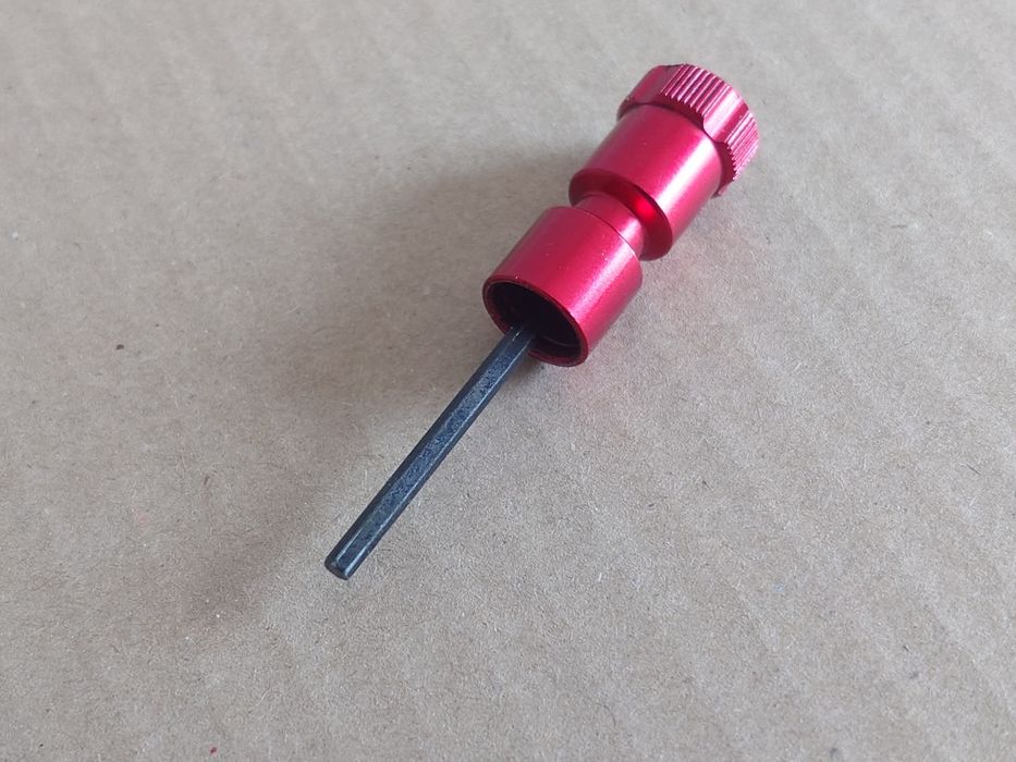Pokrętło Rebound, tłumienia powrotu do amortyzatora Rock Shox 62mm