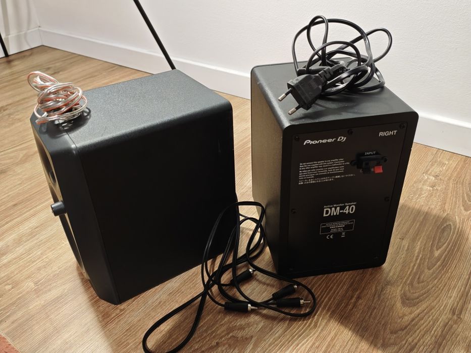Pioneer DJ DM-40