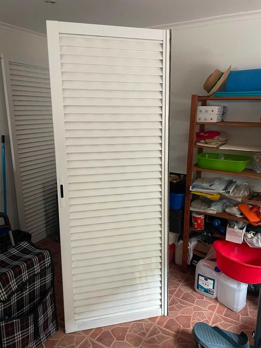 Porta de janela de correr 76x176 com aro.