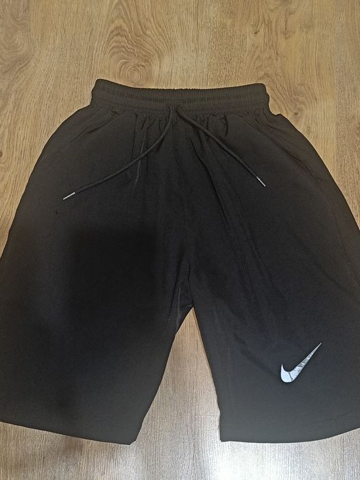Spodenki Nike czarne