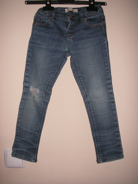 Jeans Zara T3/4 e Sweat Made With Love T/4