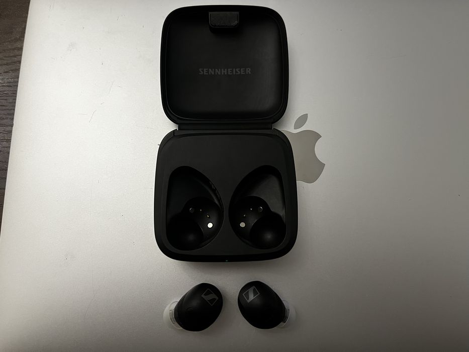 Aktywne - dokanałowe słuchawki Sennheiser Momentum Sport