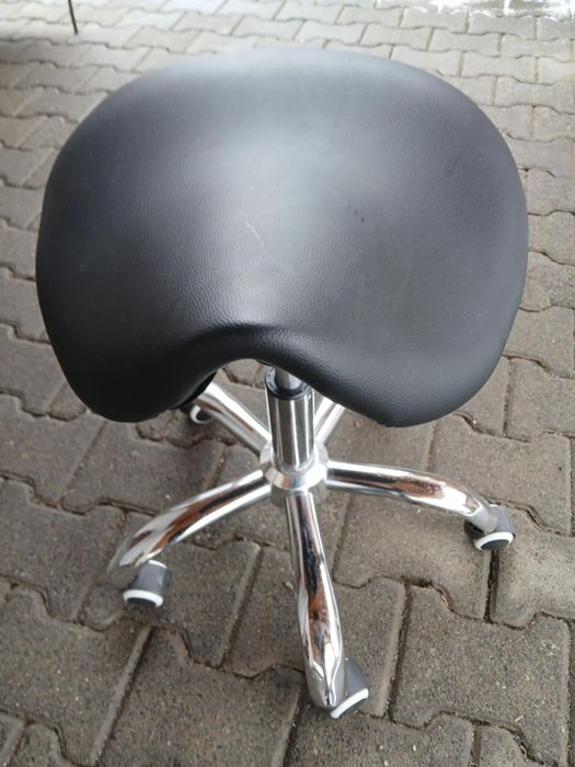 Krzesełko fryzjerskie