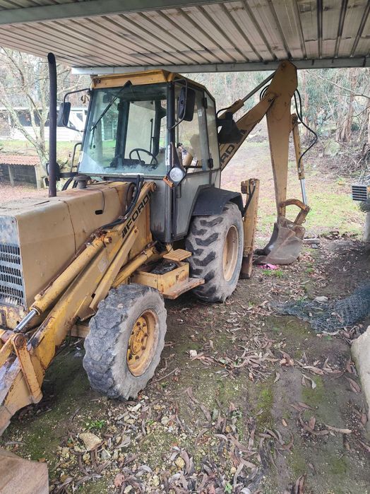 Vendo retroescavadora