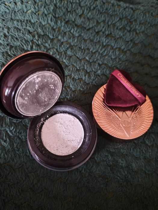 Puder sypki transparentny Charlotte Tilbury