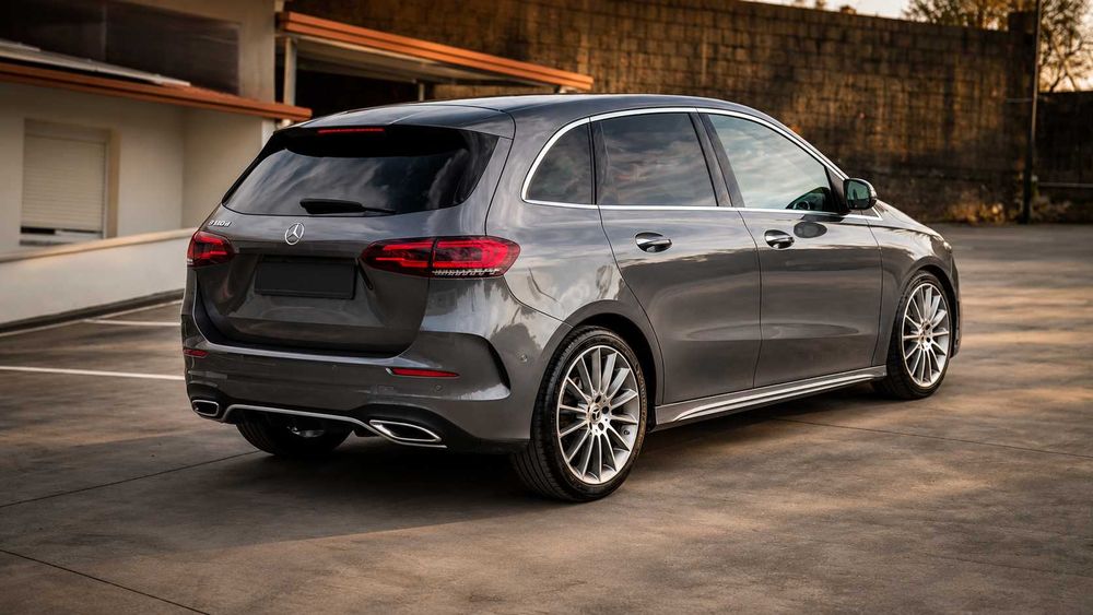 Mercedes-Benz B 180 AMG Line