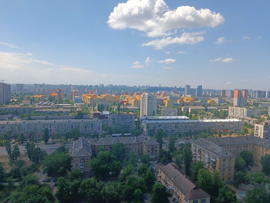 Продається 3к квартира 77кв.м /Лобачевського пров., 7 /Дніпровський