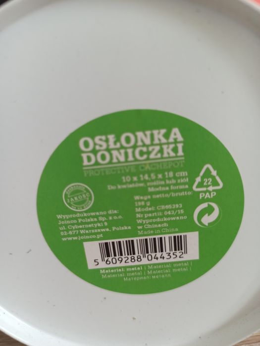 Osłony metalowe na doniczki.