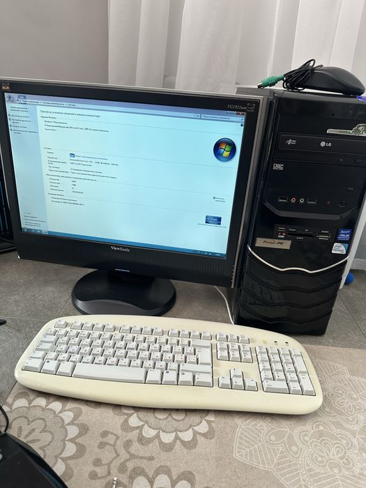 Компʼютер з монітором, готовий ПК