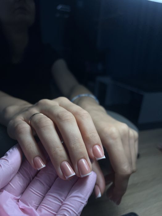 Манікюр метро лівобережна