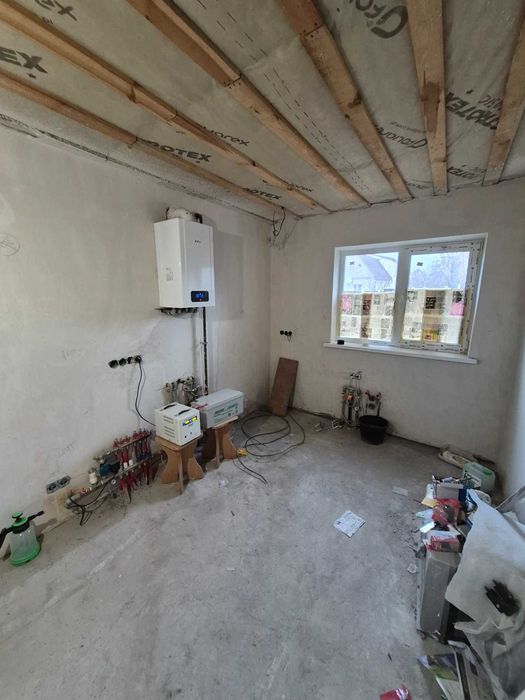 Продам новий двоповерховий будинок 150м2 в Новій Боярці, 6 соток.