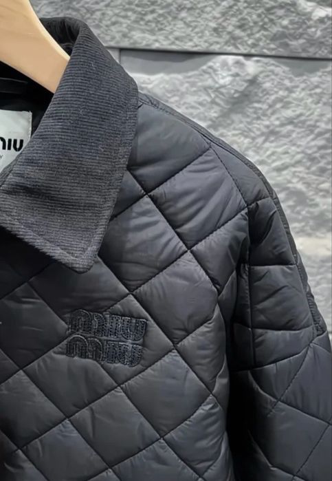 Демісезонна куртка miu miu