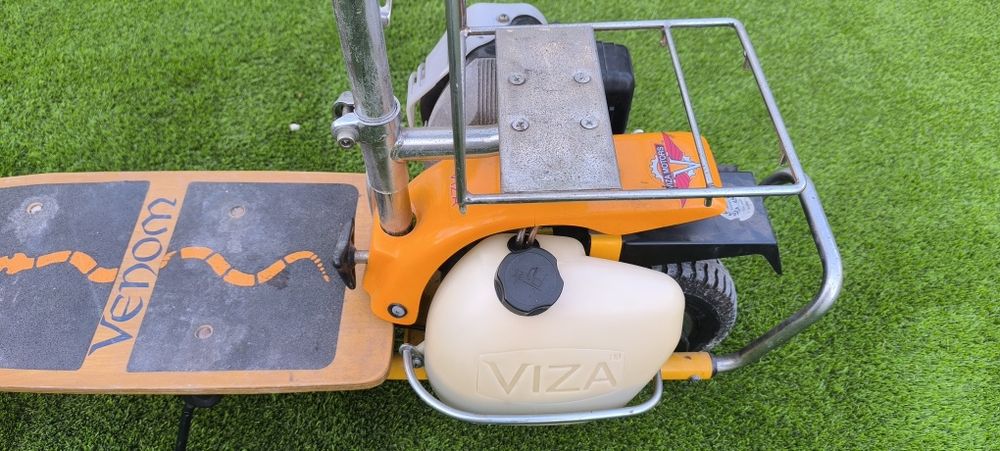 Trotinete a Gasolina Viza Venom c/ Assento (Excelente Estado / Lazer)