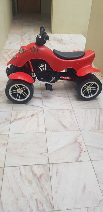 Moto4 criança como nova