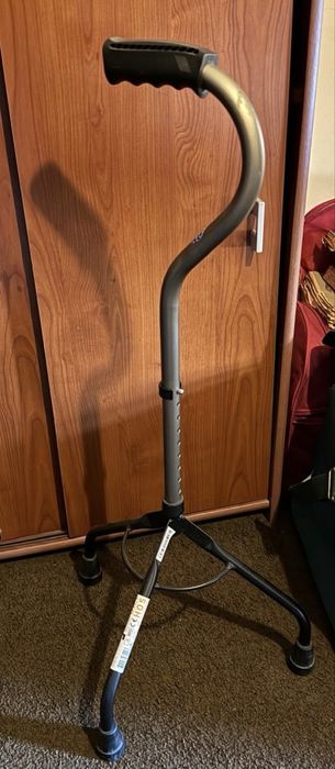 Bengala com três pés