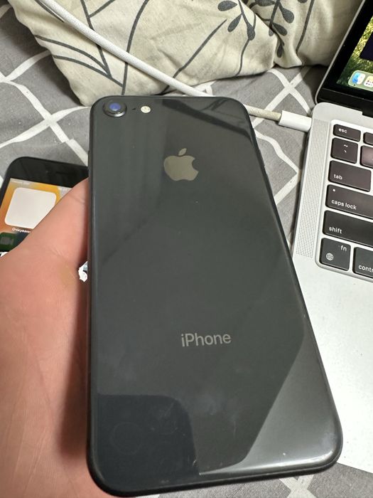 Iphone 12 Х є 8 також 7 і 6 s та plus