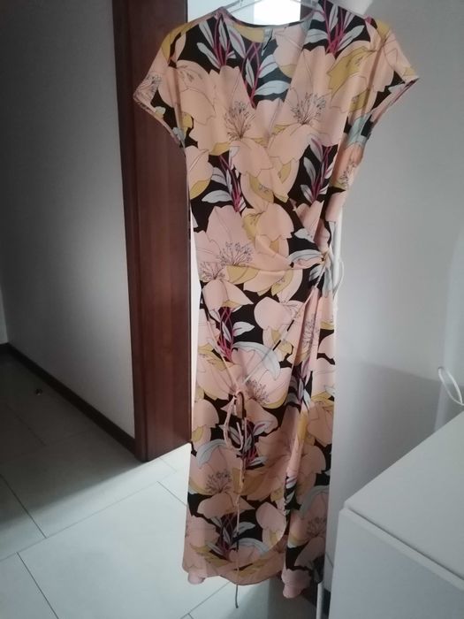 Sukienka kopertowa MANGO