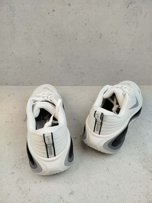 Buty Nike Vomero Plus Rr