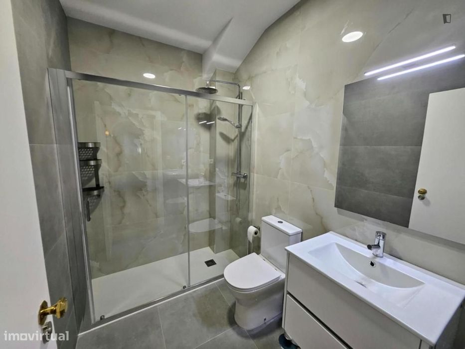 Quarto - localizado em Sé de Braga e São Lázaro Braga