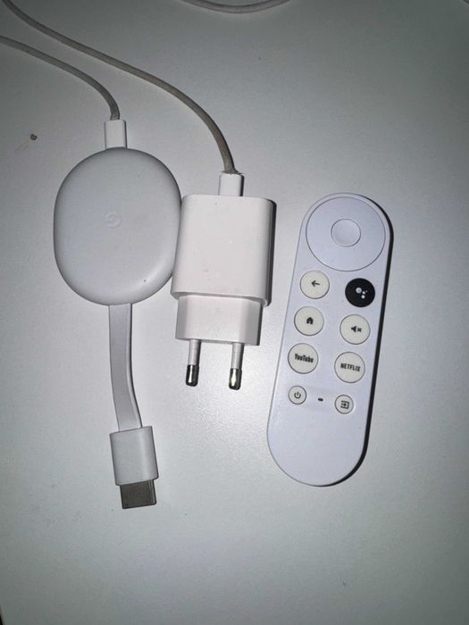 Google Chromecast 4 4K z Google TV + pilot + zasilacz – komplet