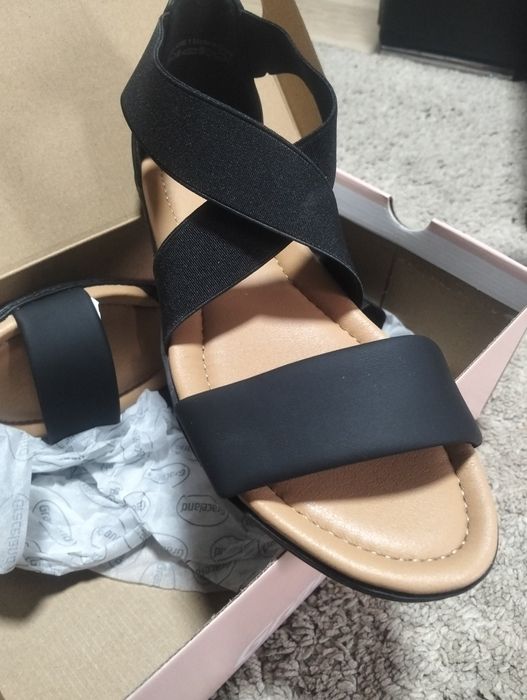 Nowe damskie buciki