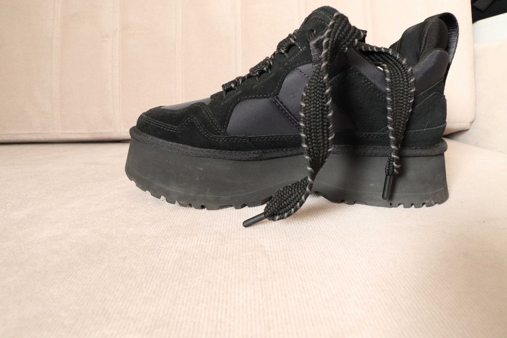 Skórzane sneakersy UGG Astromel 41