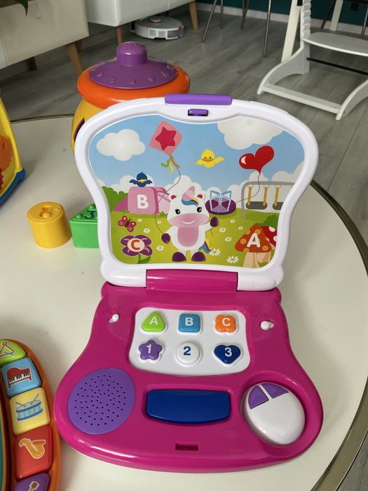 Zabawki grające Montessori  garnuszek na klocuszek laptop sorter Vtech