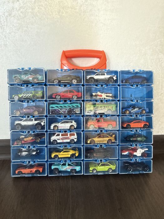 Контейнер Hot Wheels + 27 машинок