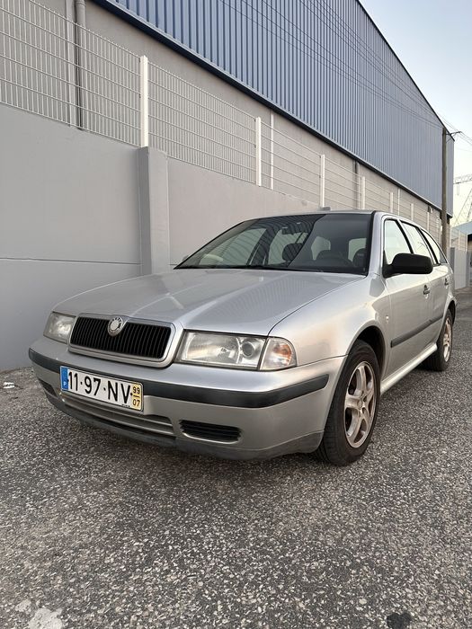Skoda Octávia 110cv